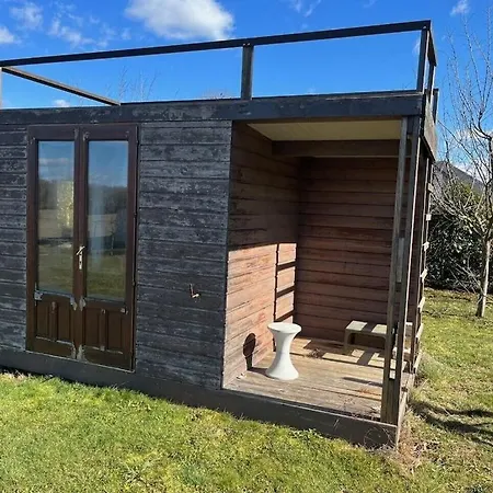 Contemporaine Avec Piscine Sur 4000 M2 A Rodez 9 Personnes * Onet-le-Chateau