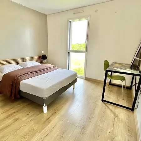Contemporaine Avec Piscine Sur 4000 M2 A Rodez 9 Personnes Onet-le-Chateau