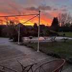 Contemporaine Avec Piscine Sur 4000 M2 A Rodez 9 Personnes Vila Onet-le-Château