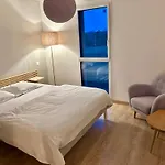 Vila Contemporaine Avec Piscine Sur 4000 M2 A Rodez 9 Personnes *