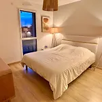 Vila Contemporaine Avec Piscine Sur 4000 M2 A Rodez 9 Personnes *