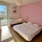 Vila Contemporaine Avec Piscine Sur 4000 M2 A Rodez 9 Personnes