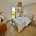 Contemporaine Avec Piscine Sur 4000 M2 A Rodez 9 Personnes Vila Onet-le-Château