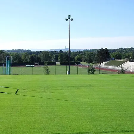 Contemporaine Avec Piscine Sur 4000 M2 A Rodez 9 Personnes Onet-le-Château