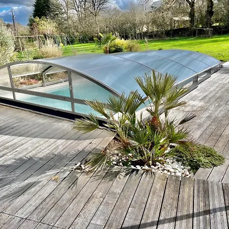 Contemporaine Avec Piscine Sur 4000 M2 A Rodez 9 Personnes * Onet-le-Château