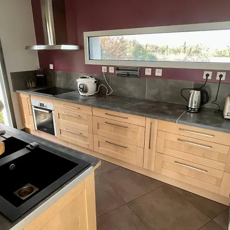 Contemporaine Avec Piscine Sur 4000 M2 A Rodez 9 Personnes Onet-le-Château