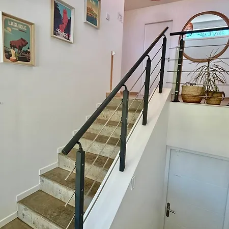 Villa Contemporaine Avec Piscine Sur 4000 M2 A Rodez 9 Personnes