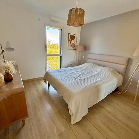 Contemporaine Avec Piscine Sur 4000 M2 A Rodez 9 Personnes Villa Onet-le-Château